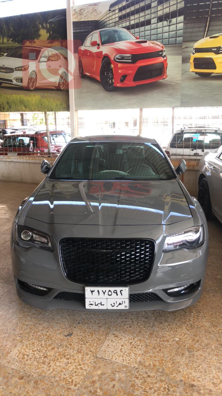 کرایسلەر 300